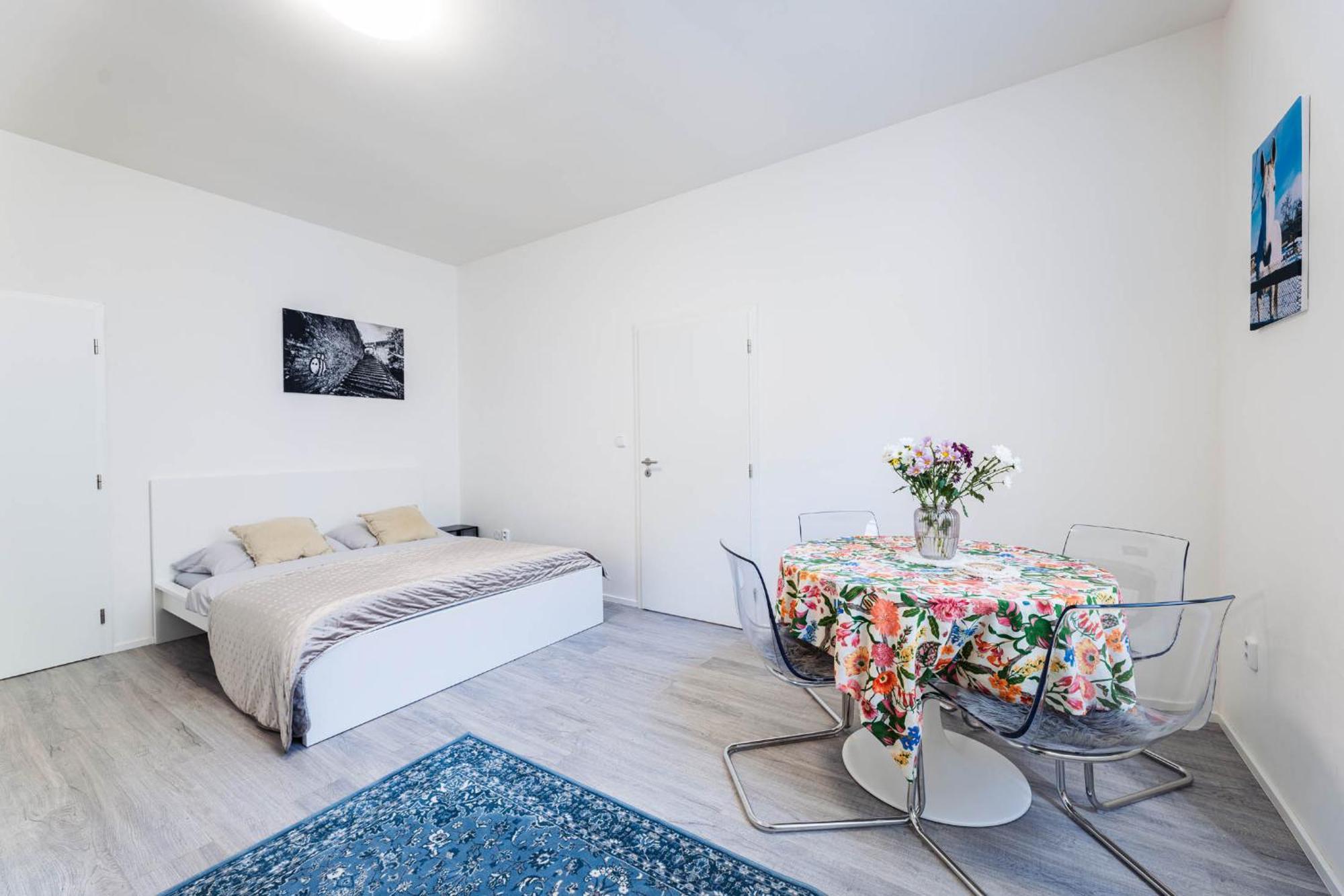 Silvie Apartments - Wurmova Оломоуц Екстериор снимка