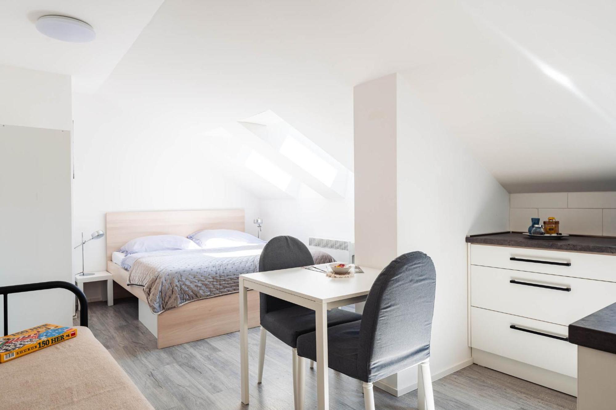 Silvie Apartments - Wurmova Оломоуц Екстериор снимка